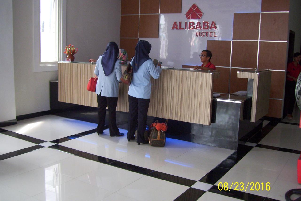 Alibaba Hotel Pangkalanbuun Esterno foto